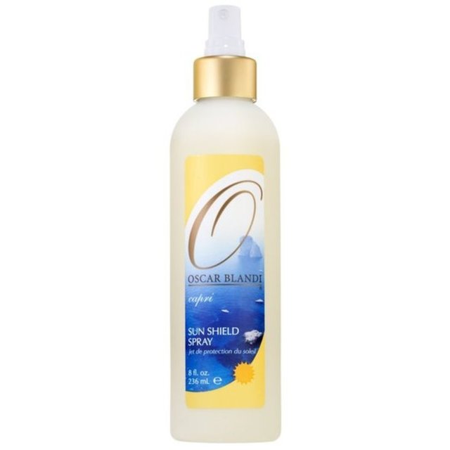 Güçlü bir koruma sağlayan, Oscar Blandi Capri Sun-Shield Sprey, güneşin kurutma etkilerini ve klorun saç rengini soldurmasını önler, saça nem verir.UV koruması sayesinde, istediğiniz güçlü koruma artı ekstra parlaklık elde edersiniz.