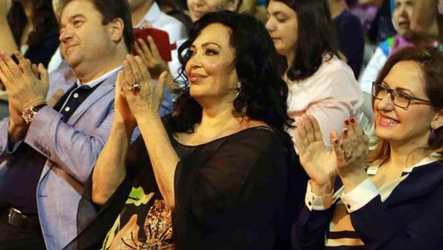 Türkan Şoray, Maltepe Belediyesi'nin "Çekirdek gazoz bizden, izlemesi sizden" sloganıyla düzenlediği "Açıkhava Sinema Günleri"nin açılışına katıldı.