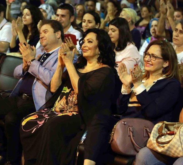 Kılıç, Türkan Şoray'a olan hayranlığını da övgü dolu sözlerle dile getirdi.