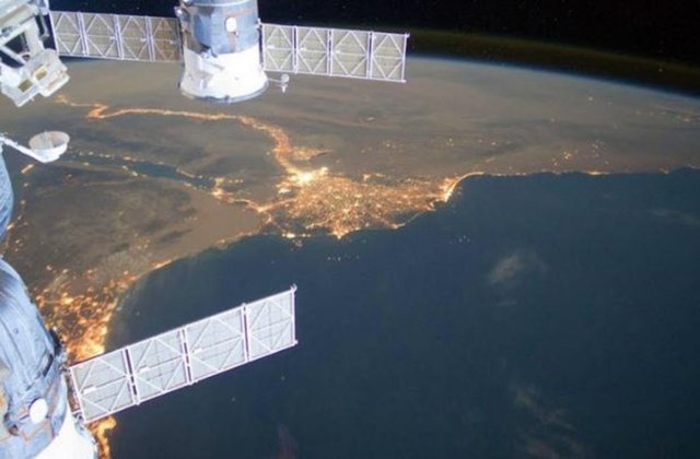 UZAYDAN BÖYLE GÖRÜNÜYORUZ!  - İşte Dünya'yı bambaşka boyutuyla karşımıza getiren o müthiş uydu fotoğrafları...