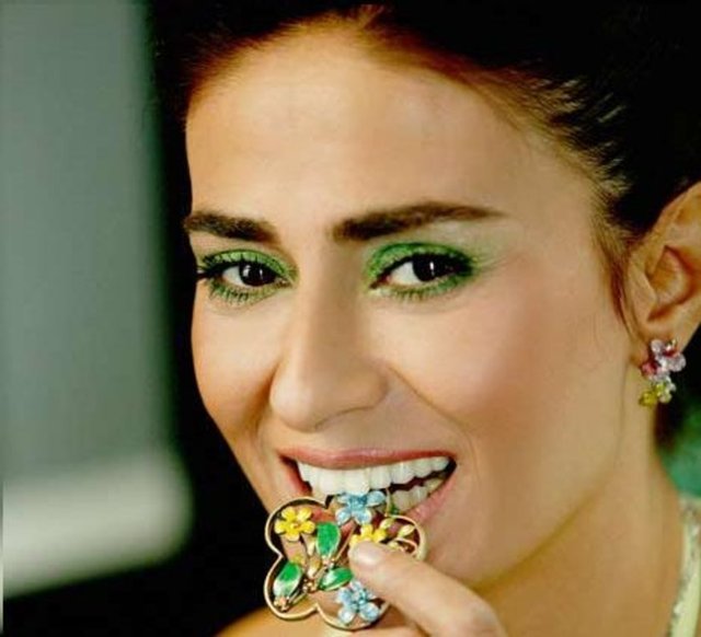 Özür çağrılarına olumsuz cevap veren sanatçı İsrail ve Yahudilere yönelik eleştirilerindeki Hitler'i övücü sözlerinden pişmanlık duyduğunu açıkladı...