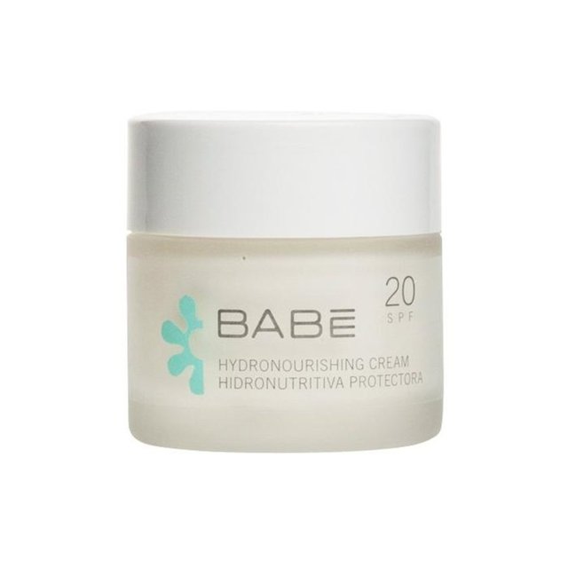 Nemlendirici kullanmak, makyajınızın iyi görünmesini sağladığı gibi sağlıklı görünmenize de yardımcı olacaktır. Babe Hydronourishing Cream - Su Bazlı Nemlendirici Krem 95 TL.