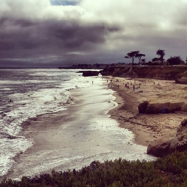 İkili, sevdikleri şarkı olan Hotel California'nın anısını yaşamak için şarkıya ilham kaynağı olan The Bevery Hills'de kalmıştı.