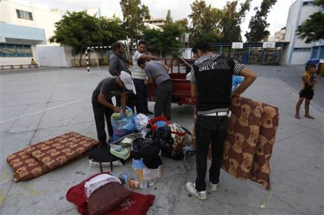 Aralarında iki yaşında bir çocuğun da olduğu 56 Filistinli'nin yaşamını yitirdiği Gazze, dün operasyonun en kanlı gününü yaşadı.