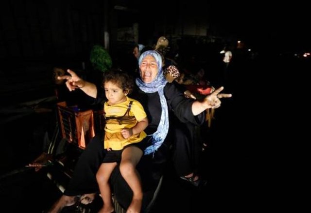 İbrani radyosunun ordunun açıklamasına dayandırdığı haberinde, İsrail uçaklarının 24 saat içinde Gazze'ye 200 hava saldırısı düzenlediği belirtildi.
