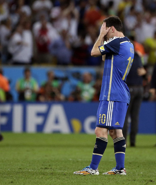 - Dünya Kupası finalinin ardından, bireysel ödüller de sahiplerini buldu. Lionel Messi, Dünya Kupası'nda gösterdiği performansla en iyi oyuncuya verilen Altın Top Ödülü'ne layık görüldü.