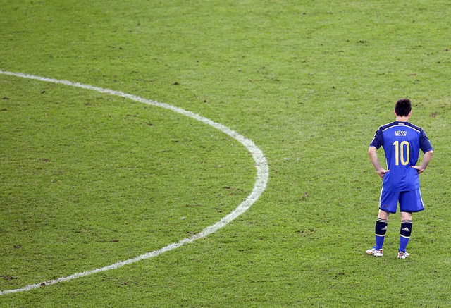 - Uzaylı, hayallerini 4 yıl sonrasına bıraktı... Messi, bir kez daha Maradona'nın gölgesinde kaldı...