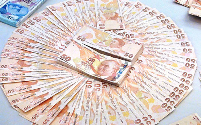 İkili opsiyon gibi aşırı yüksek riskler taşıyan ürünleri sunan merdiven altı şirketlere kesinlikle itibar etmeyin.