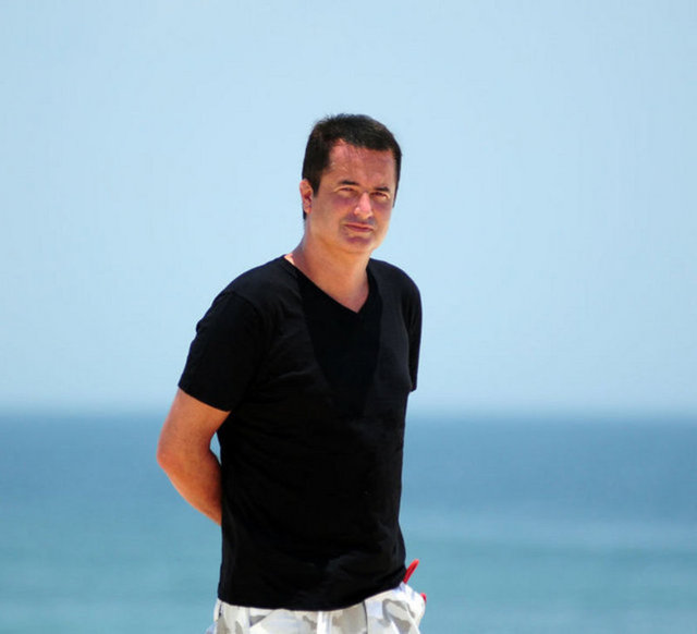 BODRUM'DAKİ EVİNE KAPANDI - Haftasonunda şiddetli karın ağrıları nedeniyle hastaneye kaldırılan Zeynep Ilıcalı, kalbi duran bebeğini düşürdü.