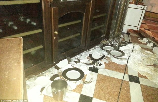 Öte yandan cesedine hâlen ulaşılamayan Hindistanlı garson Russell Rebello'nun aranmasına da devam edileceği bildirildi.