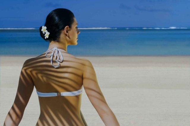 Eğer deniz kenarında bir tatile gittiyseniz, havuz yerine denizde yüzmeyi tercih etmek hem daha keyifli, hem de daha sağlıklı olabilir.