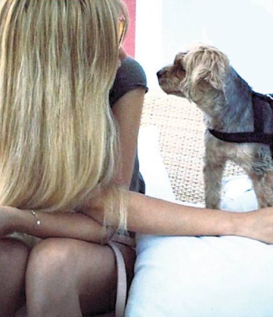 Can Tanrıyar'ın sevgilisi Gamze Balım, Tanrıyar'ın köpeğiyle çekilen fotoğrafını Instagram hesabında paylaştı.