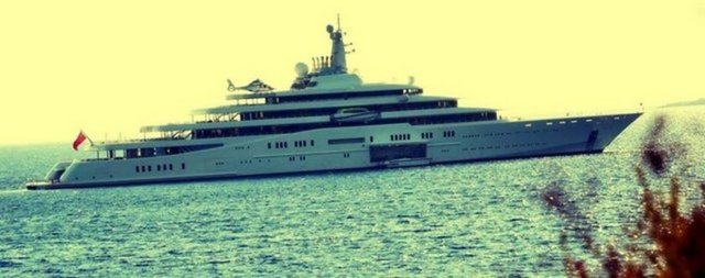 Rus milyarder işadamı Roman Abromoviç'in yatı "Eclipse".