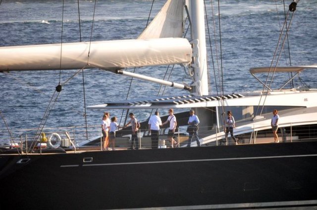 Milyarder işadamı ve yatırımcı Rupert Murdoch, oğlu Lachman Murdoch, gelini Sarah Murdoch ve 3 torunuyla kendisine ait 70 metrelik süper lüks yelkenli yatıyla Muğla'nın Bodrum İlçesi'ne geldi