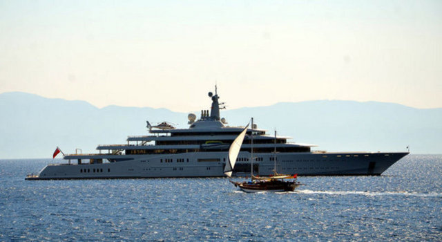 Rus milyarder işadamı Roman Abromoviç'in yatı "Eclipse".