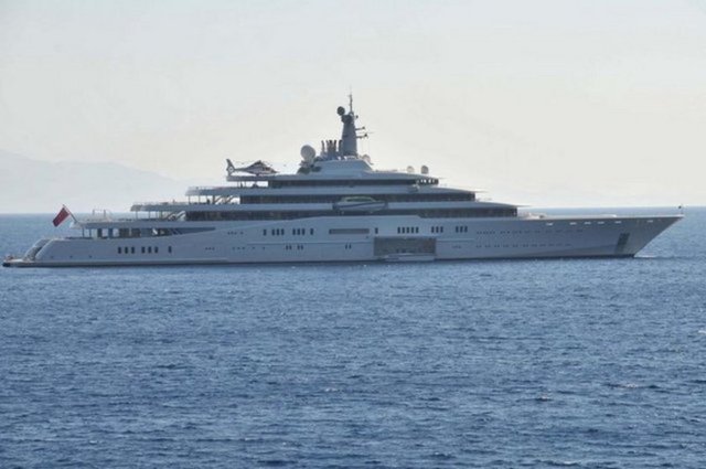 Rus milyarder işadamı Roman Abromoviç'in yatı "Eclipse".