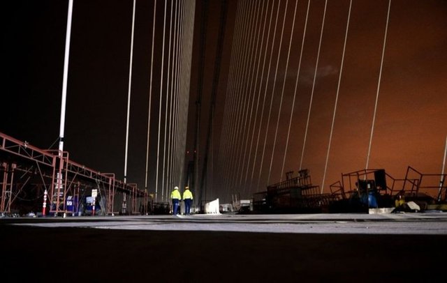 Çalışmalar kapsamında geçtiğimiz günlerde 3 önemli viyadüğün daha tamamlandığı öğrenildi. Tamamlanan viyadük ve yolların büyük bölümünün ise asfaltlanarak ulaşıma hazır hale getirildiği öğrenildi.