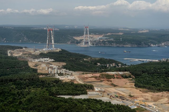 Tır ve kamyonların Yavuz Sultan Selim Köprüsü'ne yönlendirilmesiyle, hem şehir trafiği rahatlayacak hem de sektörde planlama imkanı artacak, dur-kalk kaynaklı yakıt maliyetleri azalacak.