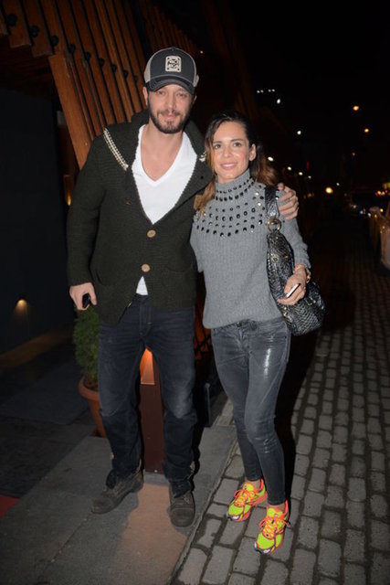 Hatta öyle böyle değil bütün Çeşme konuşuyor. Tabii ben söyleyenlerin yalancısıyım.