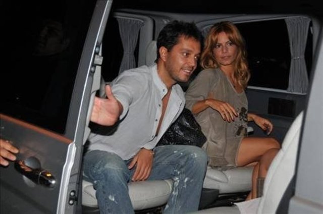 Eliz'in hangi şehzadeyle öpüştüğü ise şimdilik gizemini koruyor!