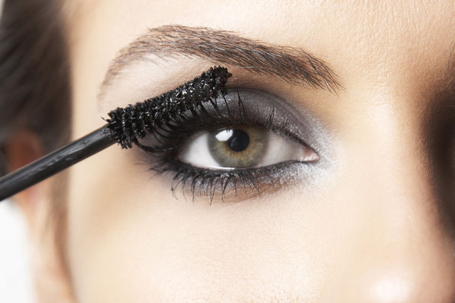 Eğer kirpikleriniz; uzun, hacimli ya da kıvrık durmasını istiyorsanız, ona göre rimel seçmelisiniz.