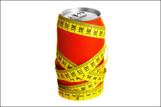 1. Diet içecekleri içmek -  - Araştırmalara göre 7 yıl boyunca her gün 1 diyet içeceği içen bir birey, hiç içmeyene kıyasla %41  - oranında daha kilolu olduğu belirlendi