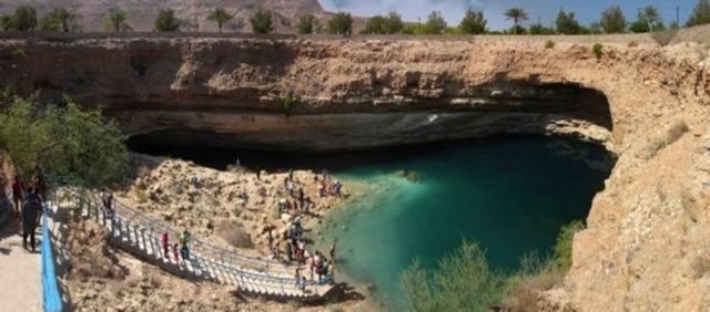 5. Bimmah Sinkhole, Oman