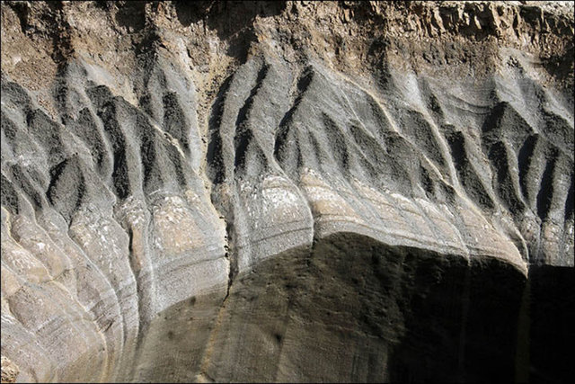 Deliğin yanından çekilen fotoğraflar basınla paylaşıldı.