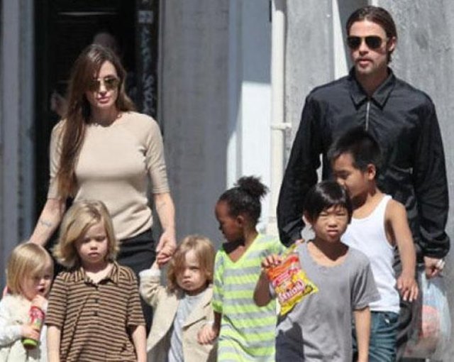 Hatta çocukları onu "kokmuş baba" diye çağırıyor.