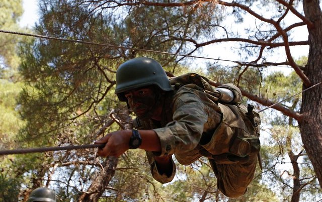 Savaşın ortamının tüm koşulları düşünülerek oluşturulan parkurun her etabı insan fiziğinin direncini zorlayan şartlarla dolu.
