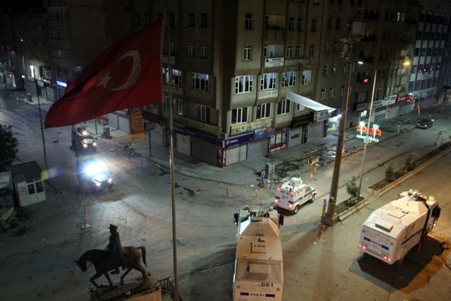 Hakkari'de 2 aşiret arasında silahlı kavga çıktı!