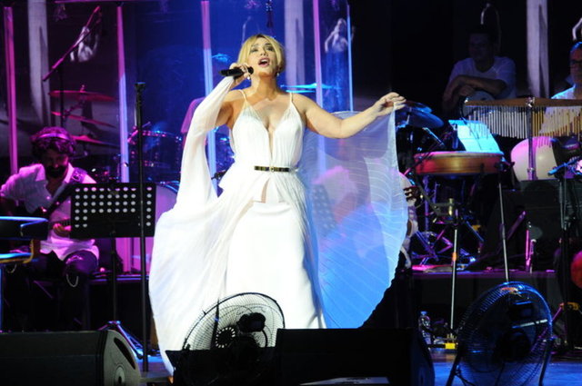 "Bu kadar gelişmiş olduğu bir günde öldürmeye devam eden acizliğine dua olarak gitsin."