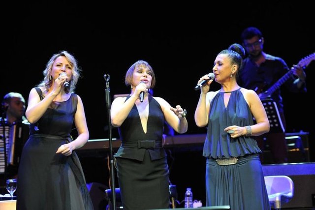 "Bu yaşa geldim ama hâlâ aynaya baktığımda kendimden korkuyorum ve tiksiniyorum."