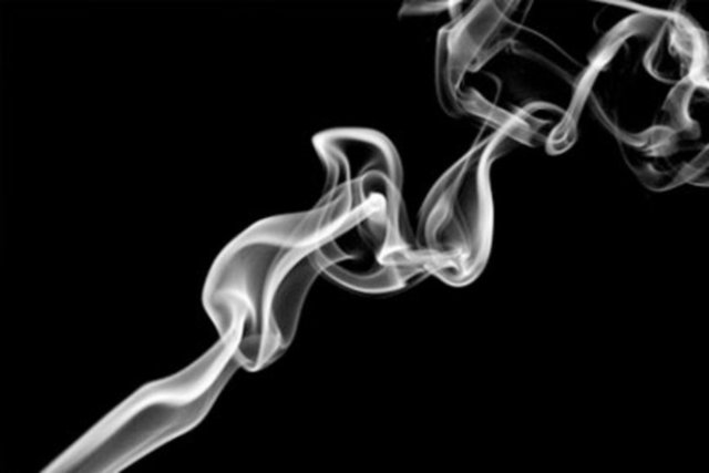 Sigarayla savaşa içinizden gelerek başlayın -  - Sigara kalp hastalıkları için büyük risk oluşturuyor ancak bu kötü alışkanlığı bırakabilmek hiç göründüğü kadar kolay değil. Eğer sigara içiyorsanız yeni açılan terapiler hakkında doktorunuzla görüşün