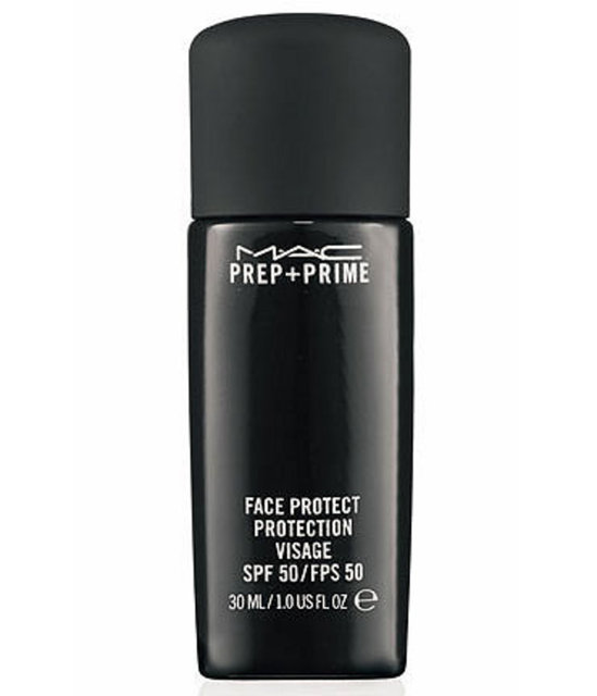 Mac Prep + Prime BB SPF 35 krem,  cildi UV ışınlarının zararlı etkilerinden koruyor, doğal ışıltılısı öne çıkararak, cilt kusurlarını yok ediyor ve cilt rengini eşitliyor. Fiyatı 92 TL. -