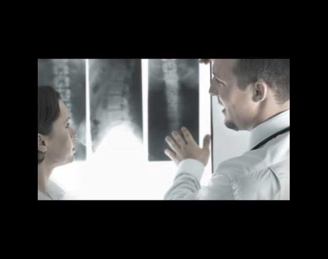 ÇAKMA DOKTOR - Sağlık sigortanızdan para alabilirsiniz diye size bazı tıbbi belgeler satmaya çalışanlar çıkabilir. Belgeleri yüksek fiyatlara satın alırsınız ve sonra sigorta firmasından sahte belge kullandığınız için red cevabı alırsınız. YENİ DELHİ