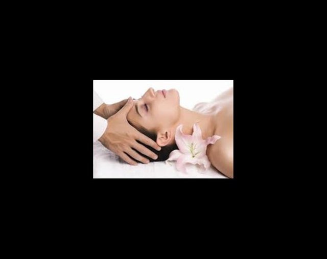 BEDAVA MASAJ - Siz güneşlenirken birisi yanınıza yaklaşıp size bedava masaj teklif edebilir. Siz hayır deseniz bile ısrar ederler. Bir kez başladı mı genelde herkes tamam der. Ancak iş ödemeye gelince yüksek ücret talebiyle karşılaşırsınız. BARBADOS