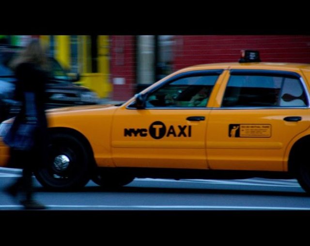 PAHALI TAKSİLER - Bazı taksi sürücüleri çevreyi bilmemenizden faydalanıp sizi 5 dakikalık mesafeye 1 saatte götürür. 10 liralık yola 100 lira ödemek zorunda kalırsınız DÜNYADAKİ HERHANGİ BİR ÜLKE