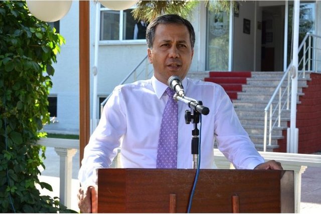 Tepkiler üzerine Yerlikaya Twitter hesabını kapattı. Bir süre sonra hesabını yeniden kullanmaya başlayan Yerlikaya, Twitter üzerinden eleştirilere yanıt vererek şunları söyledi: