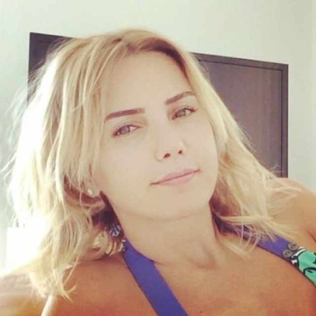 ECE ERKEN   - Sıfır uyku, hatta uyuyorum şu an