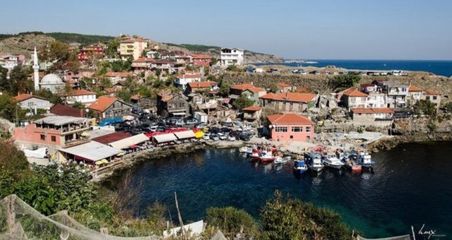 GARİPÇE - Garipçe, Rumelikavağı ile Rumeli Feneri'nin arasında saklanmış, balıkçılıkla geçinen küçücük bir balıkçı köyü
