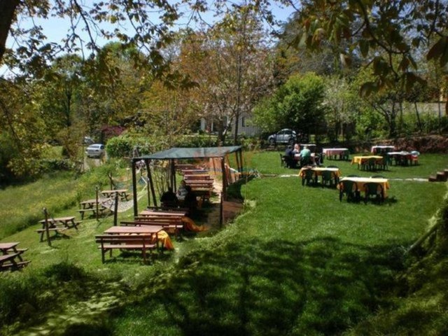 İstanbul'a 25 km uzaklıkta. Şehrin karmaşasından uzak, doğayla baş başa, keyifli bir yemek, yemyeşil doğanın içinde huzur dolu anlar geçirebileceğiniz bir yer