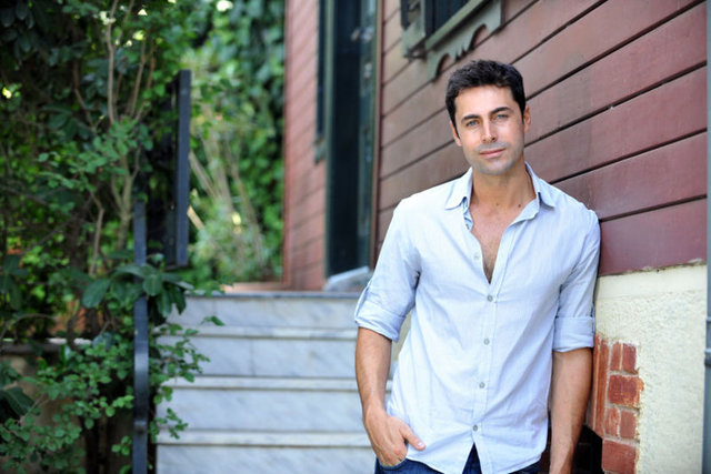 Onun da Fransızcası iyi düzeyde.