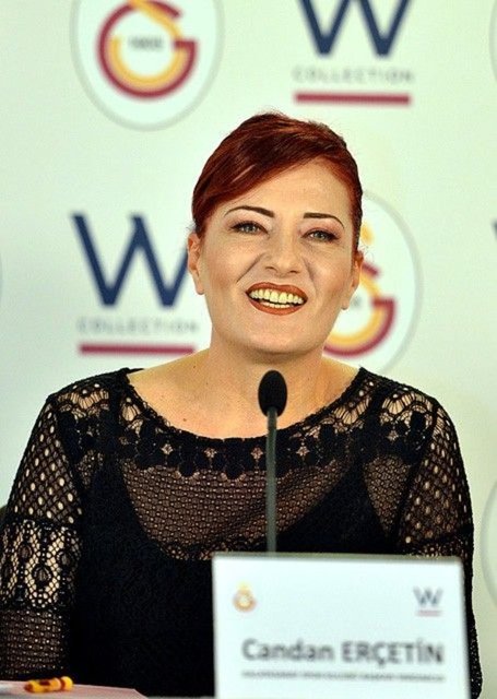 Candan Erçetin, uzun yıllar Galatasaray Lisesi'nde müzik öğretmenliği yaptı.