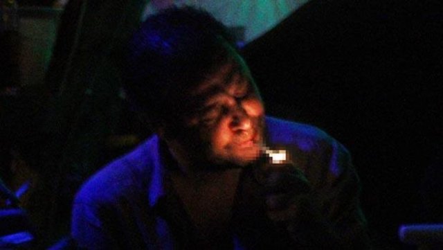 ALKOL VE SİGARADAN UZAK DURMUYOR -  - Yaşadığı septik şok nedeniyle uzun süre komada kalan Nejat İşler, taburcu olduktan sonra Gümüşlük'e dönmüştü.