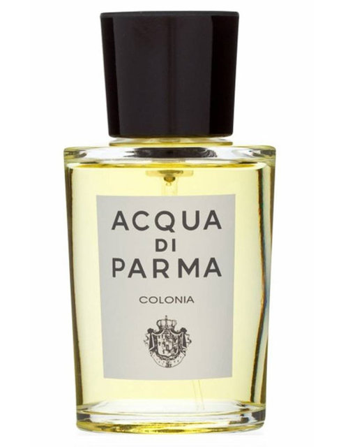 Acqua Di Parma  Colonia, içerisinde limon, bergamot, portakal, mandalina, greyfurt, neroli, biberiye, gül, vetiver, paçuli, beyaz misk, amber, incir çiçeği,yasemin, karanfil tomurcuğu bulunuyor ve fiyatı 365 TL.