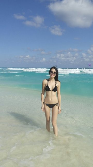 Elif Ece Uzun, Yunan adalarındaki tatilinin ardından, soluğu Çeşme'de aldı