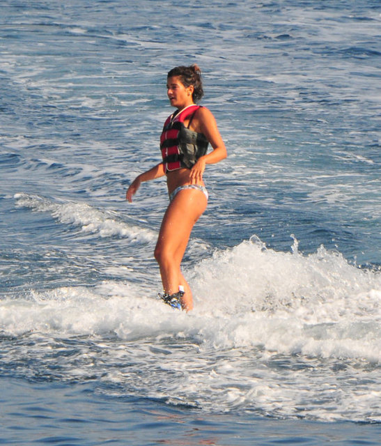 Güzel oyuncu önceki gün Yalıkavak'taki Xuma Beach'teydi.