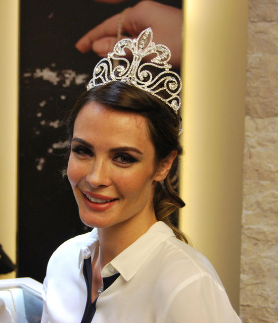 GÜL GÖLGE SAYGI