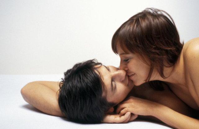 4. Sperminizi artıramazsınız. 2005'te 6.000'den fazla erkekten alınan örneklere bakılarak bir hafta seks yapmayan erkeklerin sperm miktarının 3.7 ml olduğu, bu oranın seksten bir gün sonra 2.3 ml'ye düştüğü görüldü.